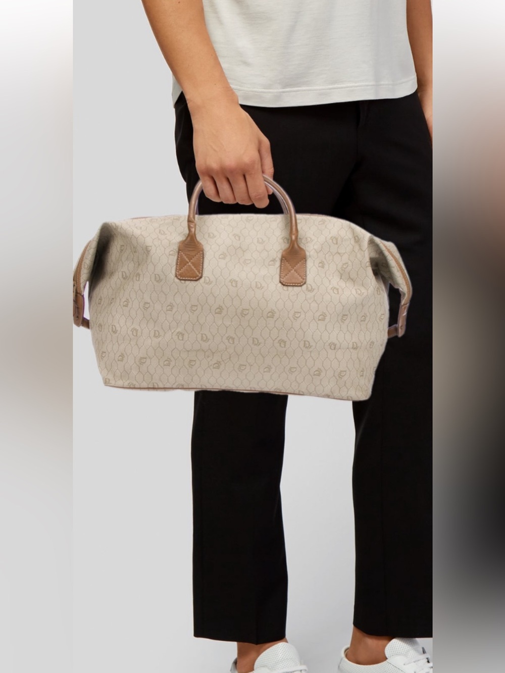 Vintage Christian Dior
Honeycomb Coated Canvas leather trim large Boston bag EUC - Picture 17 of 17